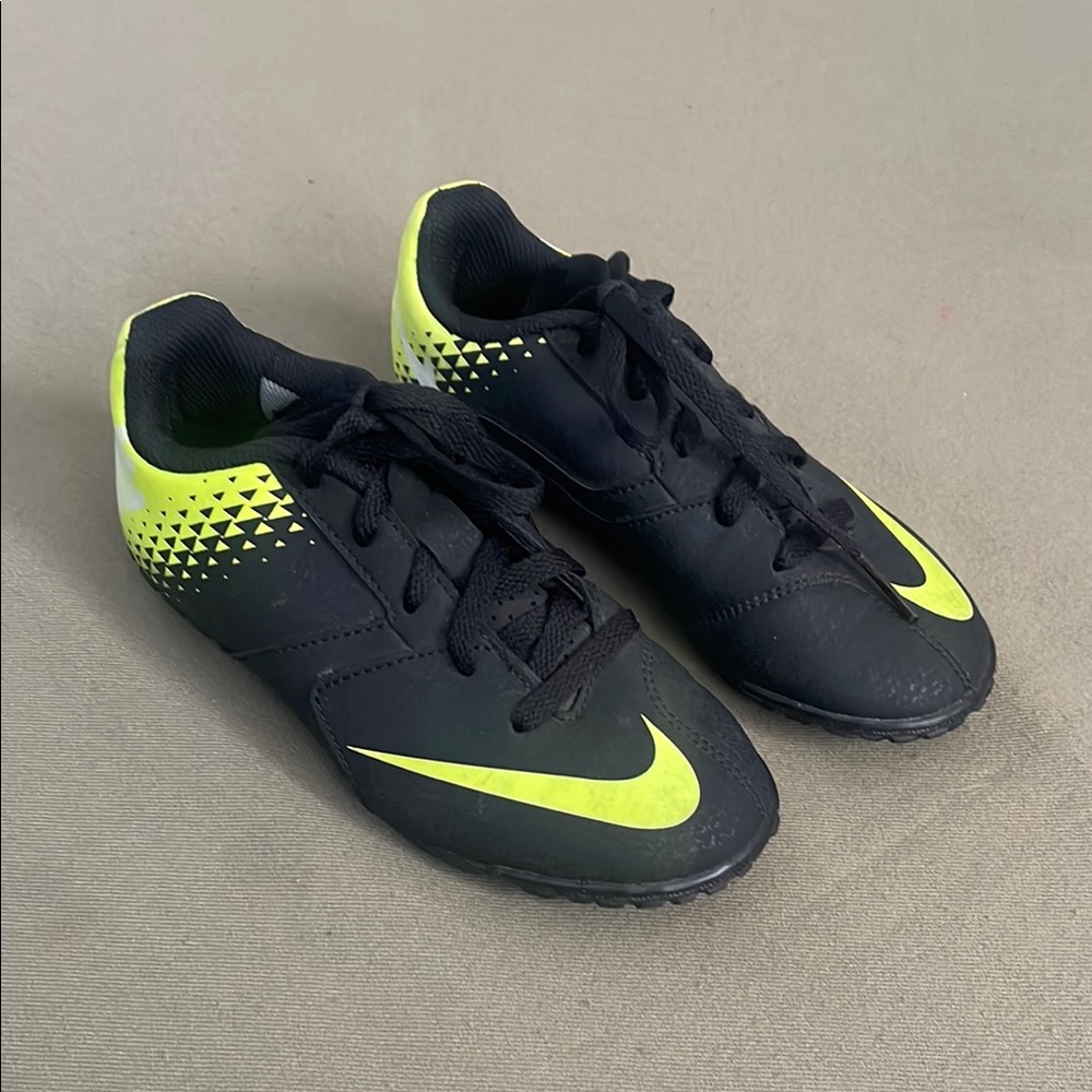 Nike  Soccer Kids size 12”C  Black and Yellow Sneakers